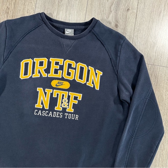 Y2K Nike Oregon Track and Field Sweatshirt Size Small - Picture 2 of 9